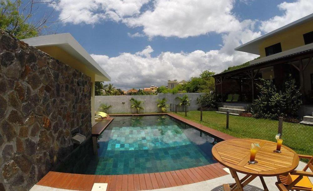 Villa Des Frangipanes La Gaulette Extérieur photo